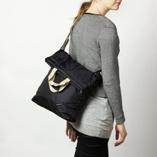 Load image into Gallery viewer, Crumpler DOSH-001 Doona Shopper Women's Bag-Black