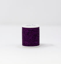 Madeira 983140 Supertwist Metallic Embroidery Thread No 30 1000m Petunia Purple  ، تحميل الصورة في عارض المعرض

