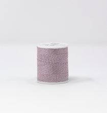 Madeira 983330 Supertwist Metallic Embroidery Thread No 30 1000m Violet Blush  ، تحميل الصورة في عارض المعرض

