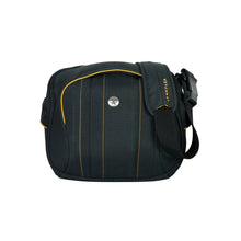 Crumpler GF-M-002 Gentleman Farmer M Cognac  ، تحميل الصورة في عارض المعرض

