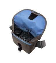 Load image into Gallery viewer, Crumpler LD4000-003 Light Delight Photo Bag 4000 for Semi-professional SLR camera with mid-size zoom lens-Dust Brown
