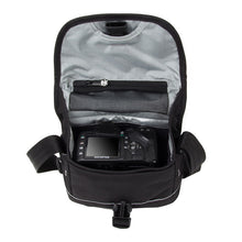 Crumpler PRY2000-001 Proper Roady Camera Sling Bag 2000 Black Fits Bridge or Semi-professional SLR with mid-size zoom lens  ، تحميل الصورة في عارض المعرض

