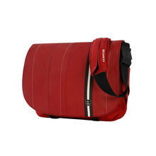 Crumpler UD-003 The UglyDivorce Leather Bag Dk.Red/White Fits 12-15.4 inch Laptops  ، تحميل الصورة في عارض المعرض

