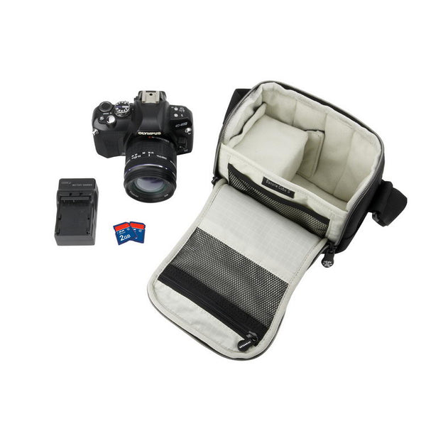 Crumpler BC-S-001 Banana Cube S Black for Mirror/Bridge Cameras with short zoom lens
