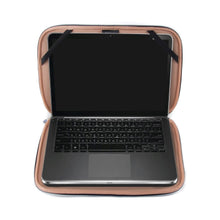 Crumpler BL15W-002 Base Layer 15&quot;W Laptop Sunday Blue Fits New Mac Book Pro 16 inch  ، تحميل الصورة في عارض المعرض


